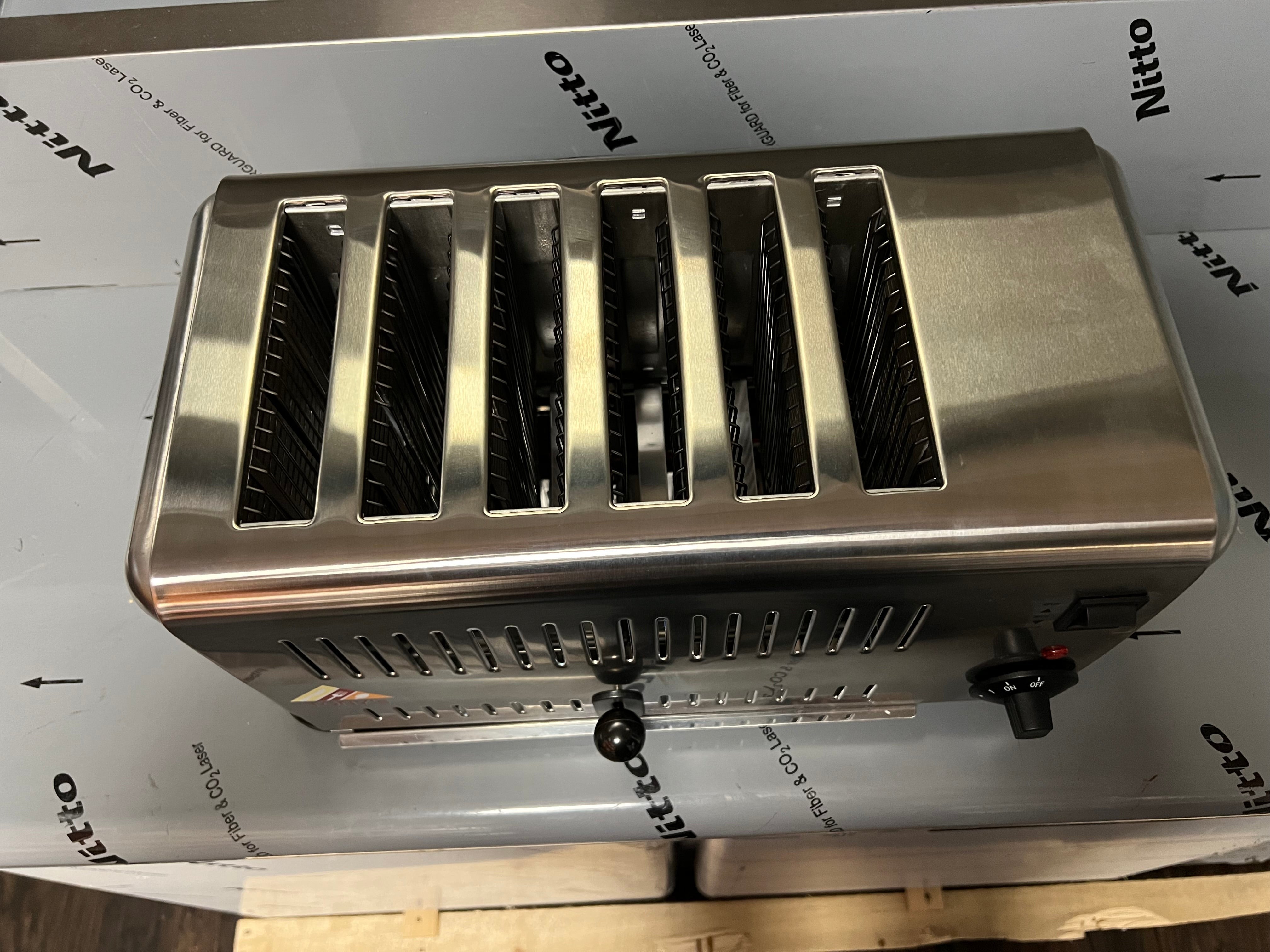 COMMERCIAL SLOT TOASTER 6 SLICES.Product ref:00259.Model: GDTS6. 🚚 1-3 Days Delivery