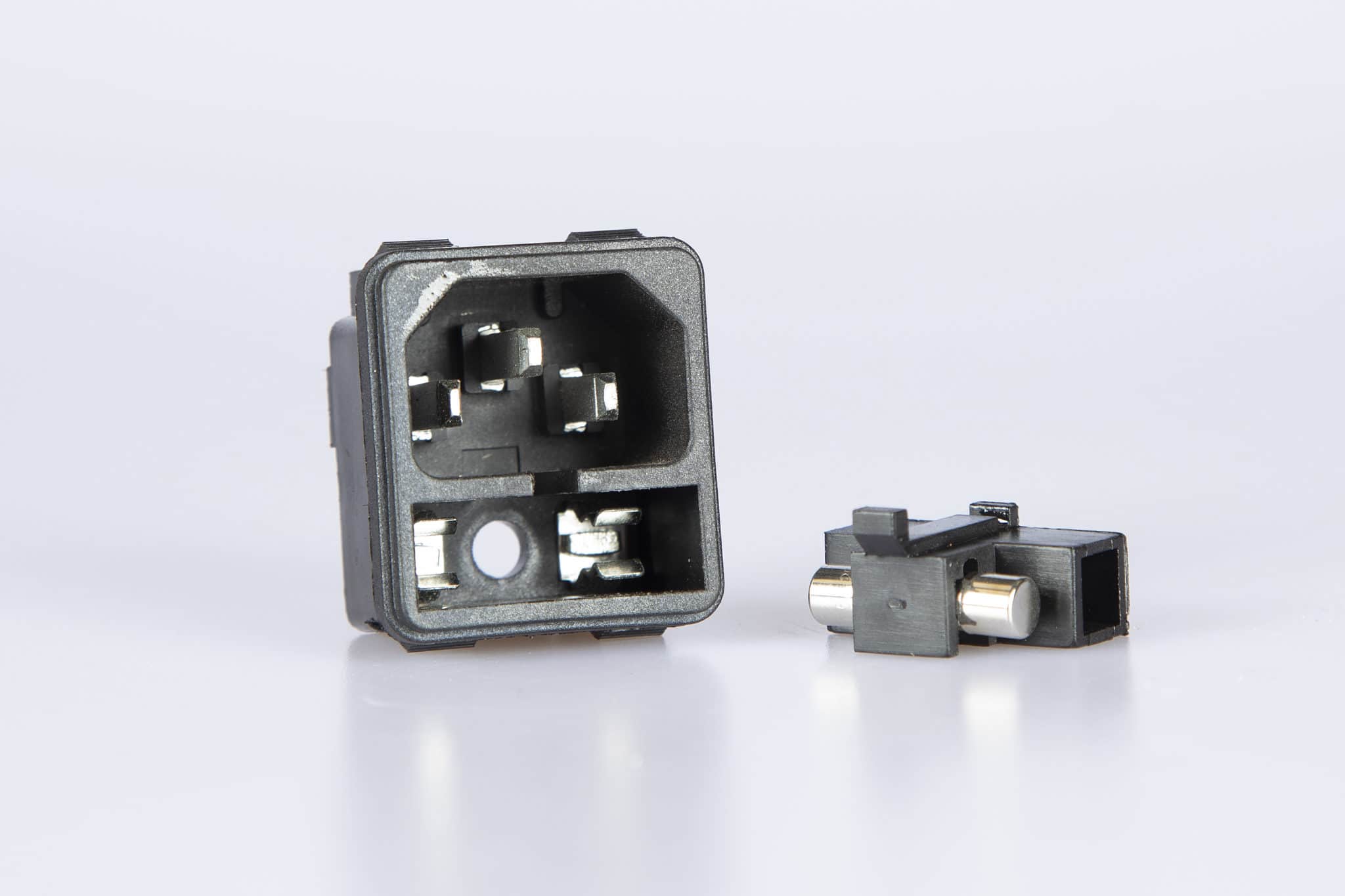 Inlet Socket (IEC).Product Ref:00769/ 5ASKT